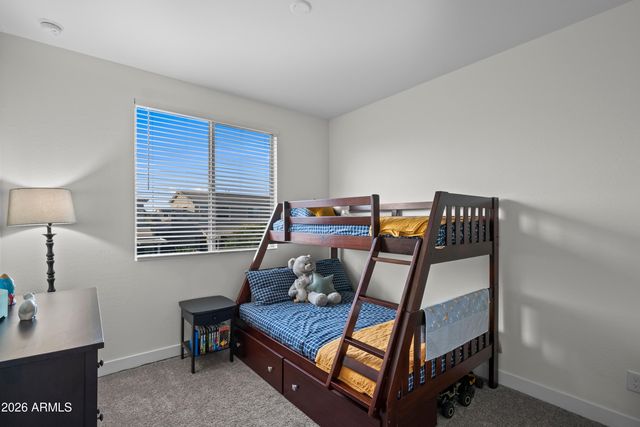 2916 E TINA Drive, Phoenix, AZ 85050