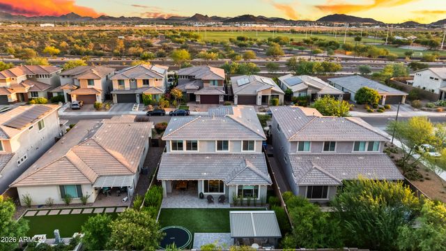 2916 E TINA Drive, Phoenix, AZ 85050
