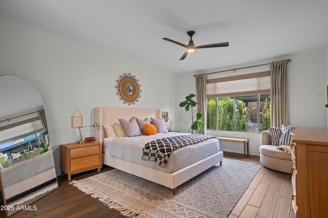 2916 E TINA Drive, Phoenix, AZ 85050