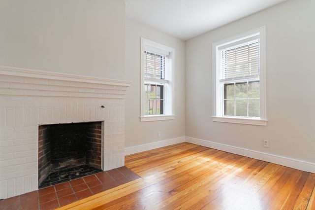 9 Revere St 5, Boston, MA 02114