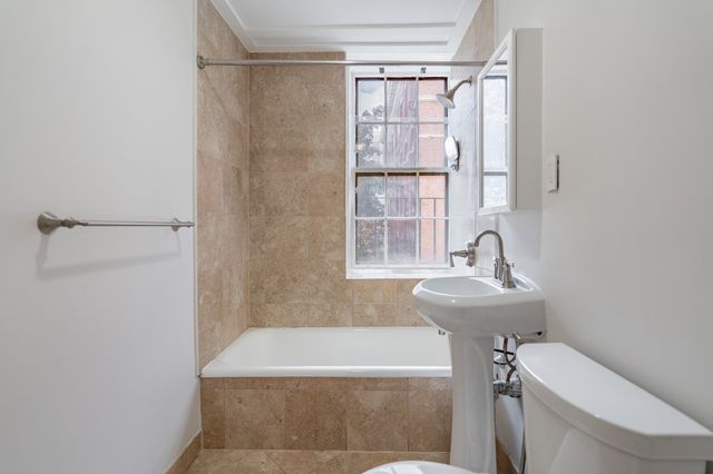 9 Revere St 5, Boston, MA 02114