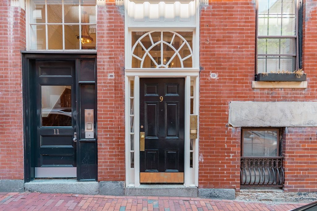 9 Revere St 5, Boston, MA 02114
