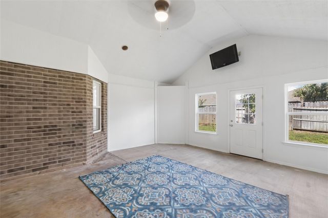 11 Clara Barton Lane, Galveston, TX 77551