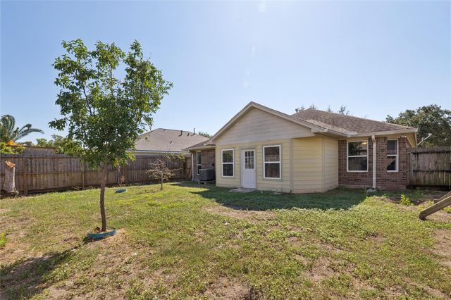 11 Clara Barton Lane, Galveston, TX 77551