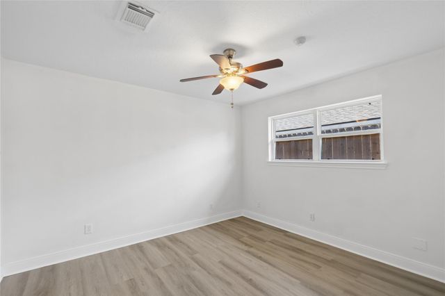 11 Clara Barton Lane, Galveston, TX 77551