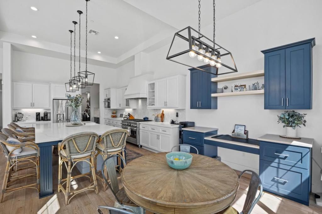 Image 18 of property listing at 17045 Hill Road, Morgan Hill, CA 95037