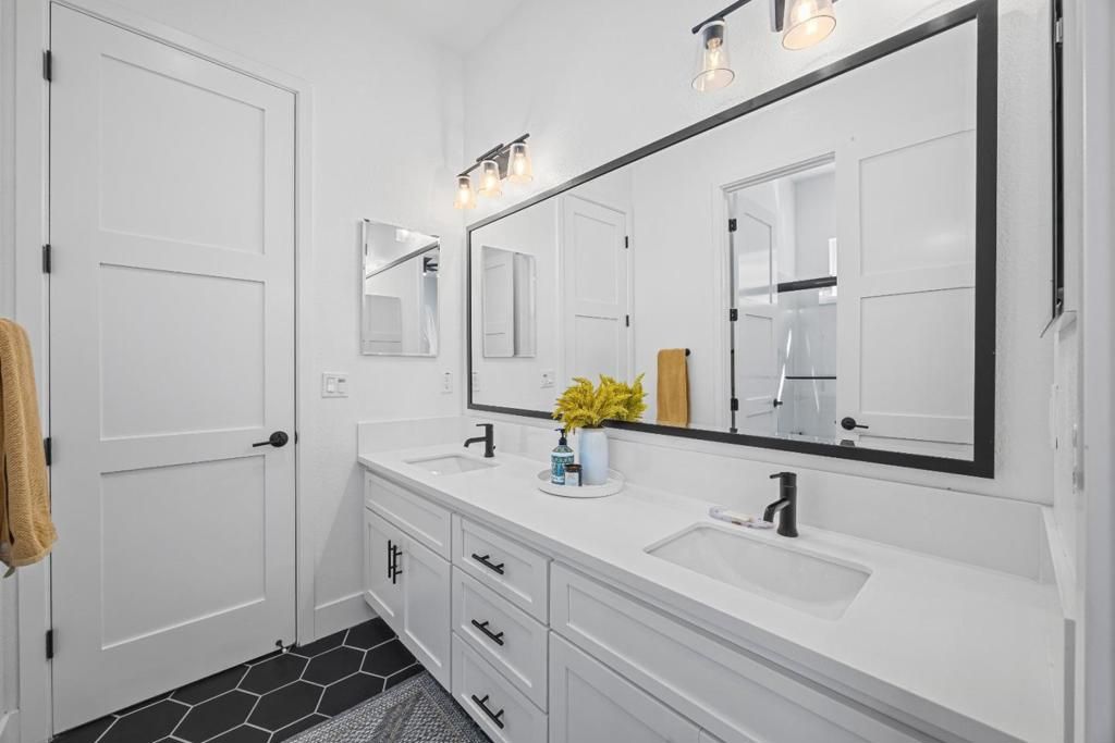 Image 35 of property listing at 17045 Hill Road, Morgan Hill, CA 95037