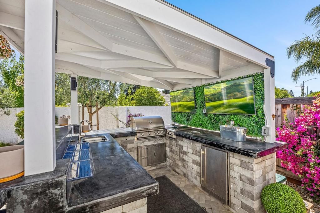Image 51 of property listing at 17045 Hill Road, Morgan Hill, CA 95037