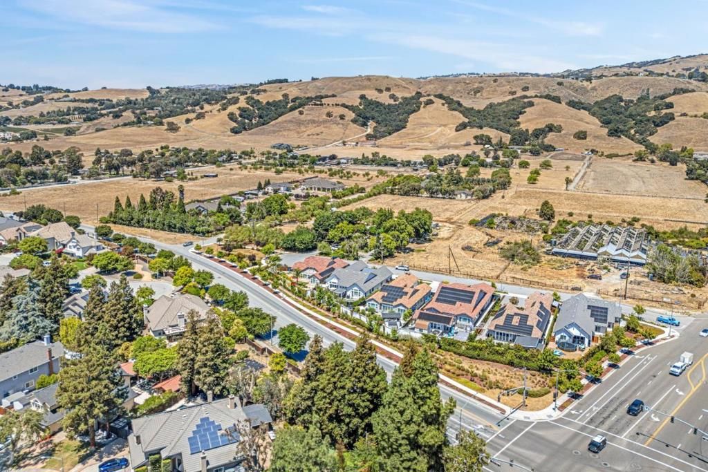 Image 59 of property listing at 17045 Hill Road, Morgan Hill, CA 95037