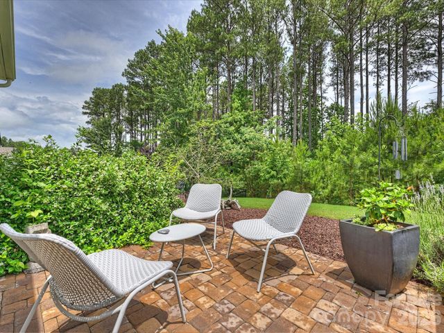 821 Botticelli Court, Mount Holly, NC 28120
