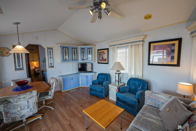 29819 Copper Mountain Dr, Wellton, AZ 85356