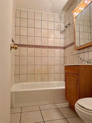 50 Barker Street 432, Mount Kisco, NY 10549