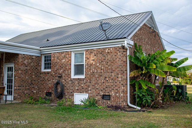 5122 Sharon Acres Road, Elm City, NC 27822