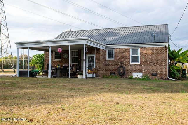 5122 Sharon Acres Road, Elm City, NC 27822