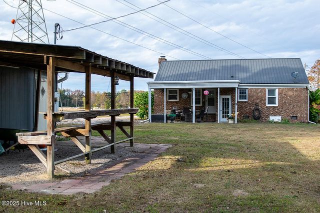 5122 Sharon Acres Road, Elm City, NC 27822