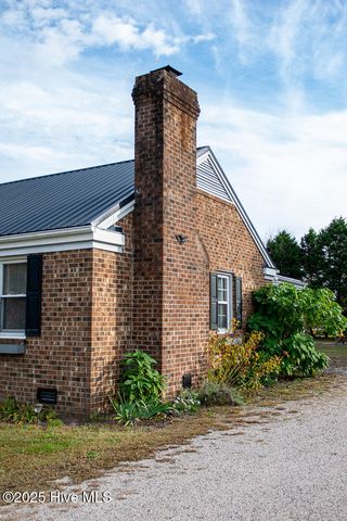 5122 Sharon Acres Road, Elm City, NC 27822