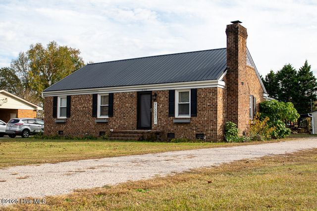 5122 Sharon Acres Road, Elm City, NC 27822