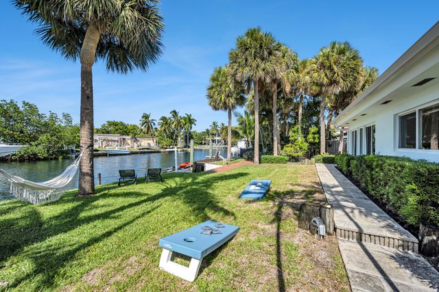 1995 Ixora Road, North Miami, FL 33181