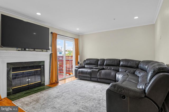 7128 COLLINSWORTH PL, Frederick, MD 21703