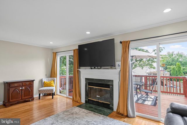 7128 COLLINSWORTH PL, Frederick, MD 21703