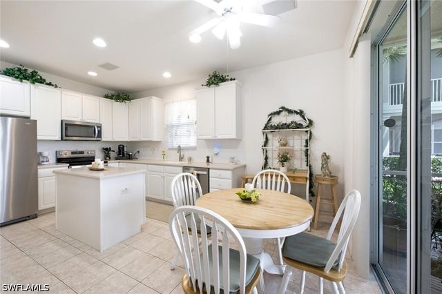 4780 Shinnecock Hills CT 101, Naples, FL 34112