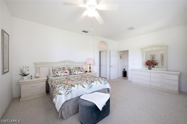 4780 Shinnecock Hills CT 101, Naples, FL 34112