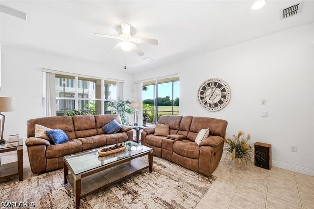 4780 Shinnecock Hills CT 101, Naples, FL 34112