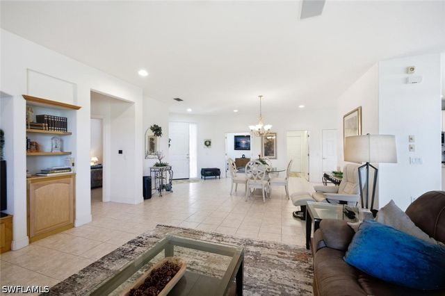 4780 Shinnecock Hills CT 101, Naples, FL 34112