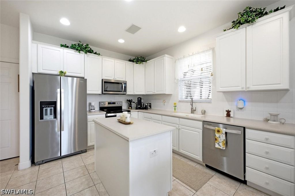4780 Shinnecock Hills CT 101, Naples, FL 34112