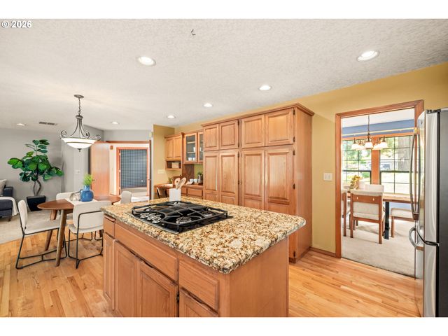 3011 Ne 156TH Ave, Portland, OR 97230