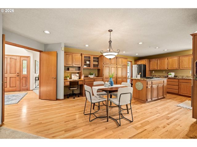 3011 Ne 156TH Ave, Portland, OR 97230