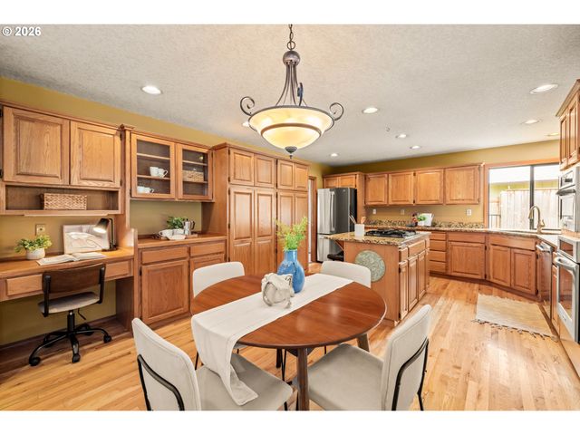 3011 Ne 156TH Ave, Portland, OR 97230
