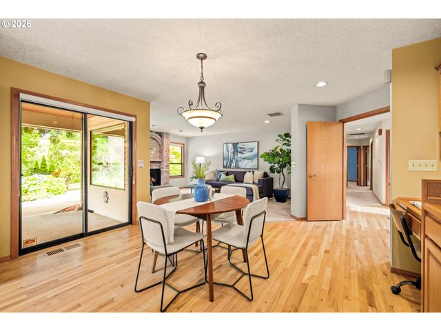 3011 Ne 156TH Ave, Portland, OR 97230
