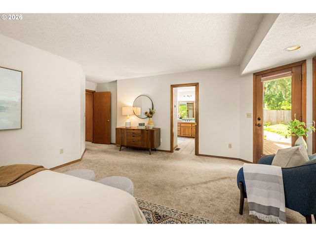 3011 Ne 156TH Ave, Portland, OR 97230
