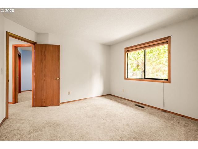 3011 Ne 156TH Ave, Portland, OR 97230