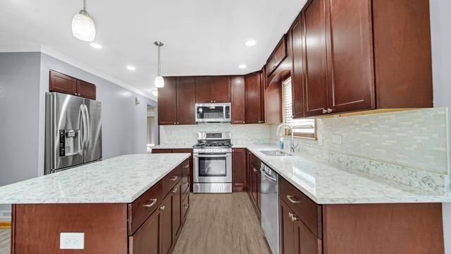 923 E 158th Street, Dolton, IL 60419