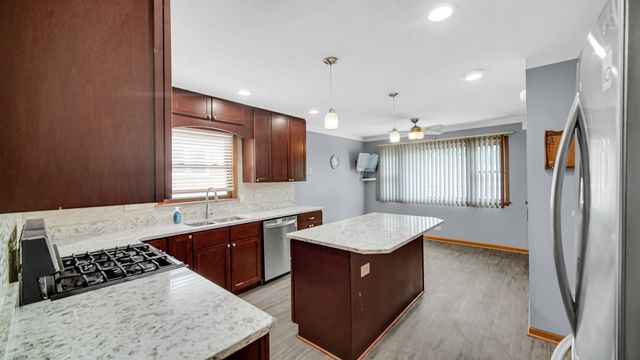 923 E 158th Street, Dolton, IL 60419