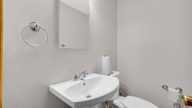 923 E 158th Street, Dolton, IL 60419