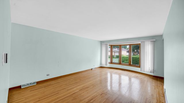 923 E 158th Street, Dolton, IL 60419