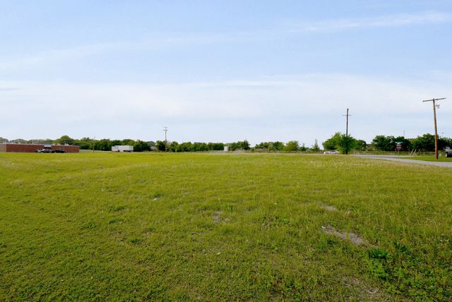 1607 E Scyene Road, Mesquite, TX 75149