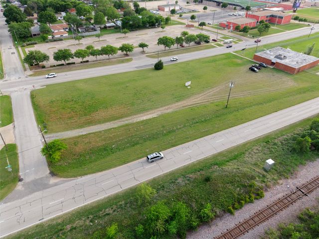 1607 E Scyene Road, Mesquite, TX 75149
