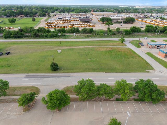 1607 E Scyene Road, Mesquite, TX 75149
