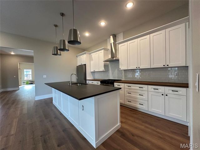 3229 Portis Avenue, St Louis, MO 63116