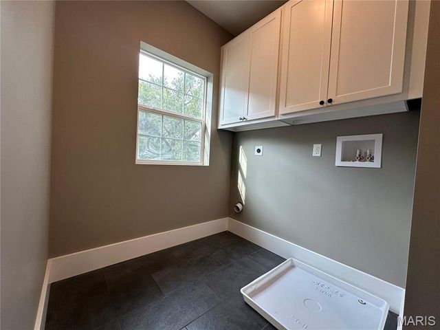 3229 Portis Avenue, St Louis, MO 63116