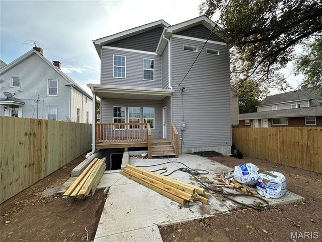 3229 Portis Avenue, St Louis, MO 63116