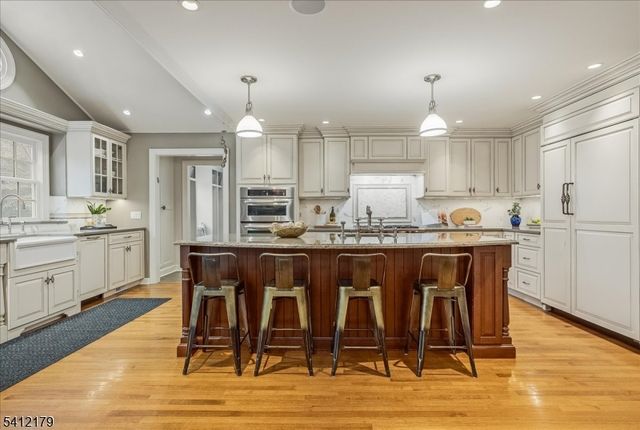 49 Hilltop Rd, Millburn Twp., NJ 07078