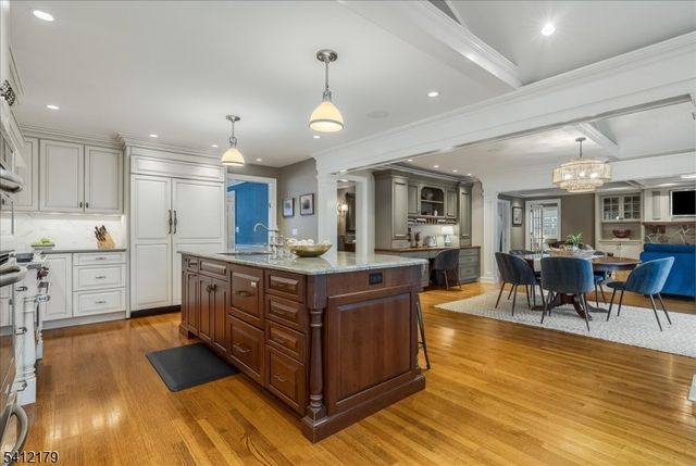 49 Hilltop Rd, Millburn Twp., NJ 07078