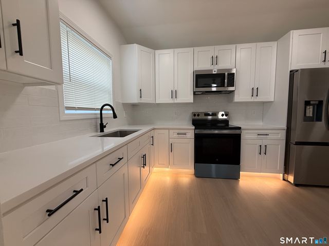 8-12 Sterling Street, Hartford, CT 06112