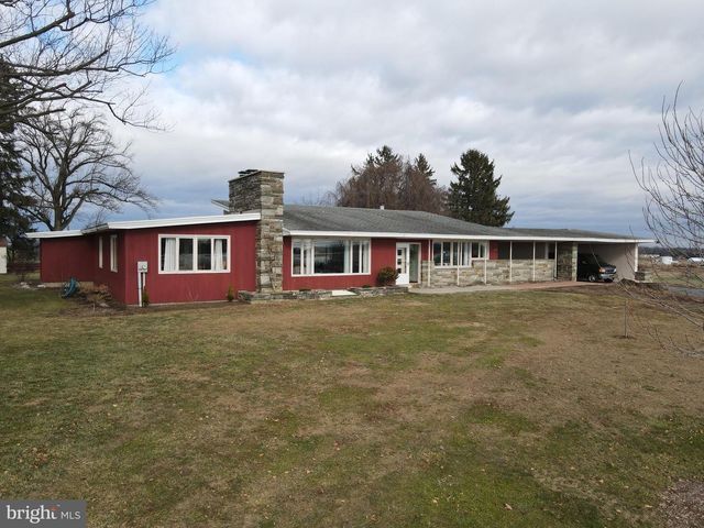 2361 LEABROOK RD, Lancaster, PA 17601