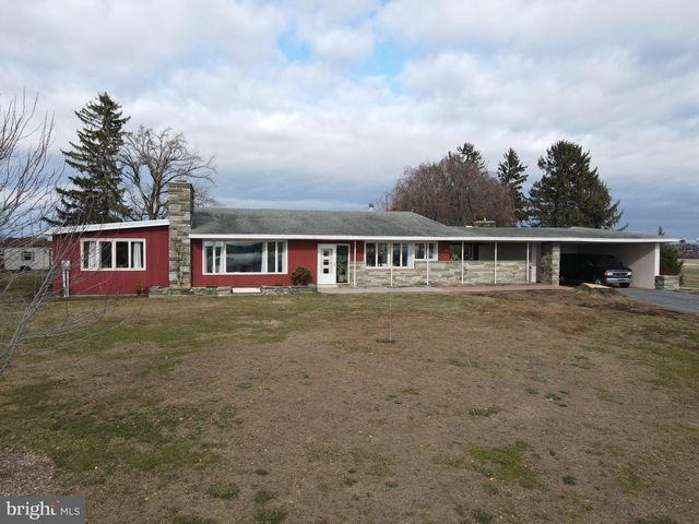 2361 LEABROOK RD, Lancaster, PA 17601